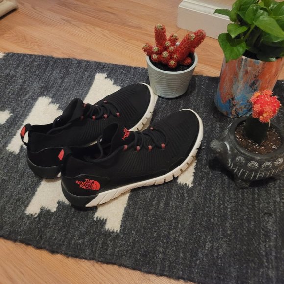 North Face Sneakers - Picture 2 of 5